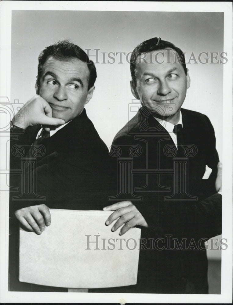 1970 Press Photo Johnny Wayne Comedian Frank Shuster Take A Look At Love Comedy - Historic Images