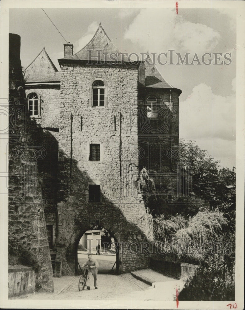 Press Photo Three Towers Of Luxembourg Landmark - Historic Images