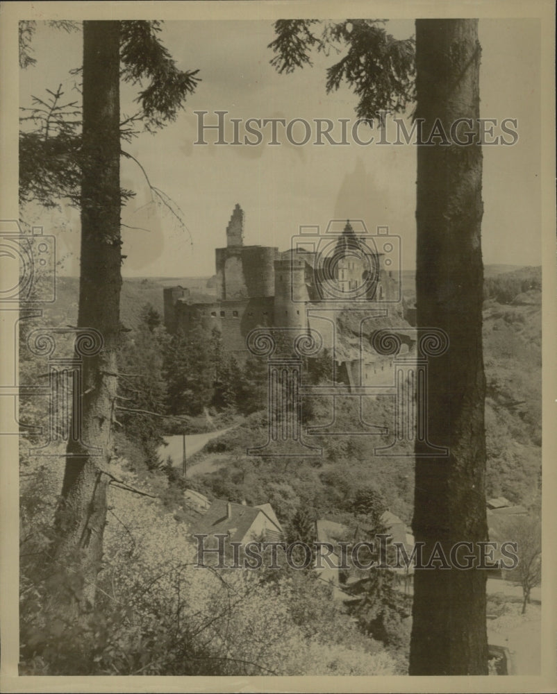 1965 Chateau De Vianden Luxebourg Landmark - Historic Images