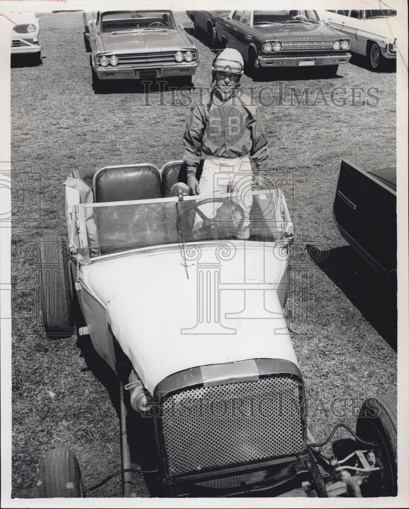1957 Bill Hubbard Jalopy Jockey. - Historic Images