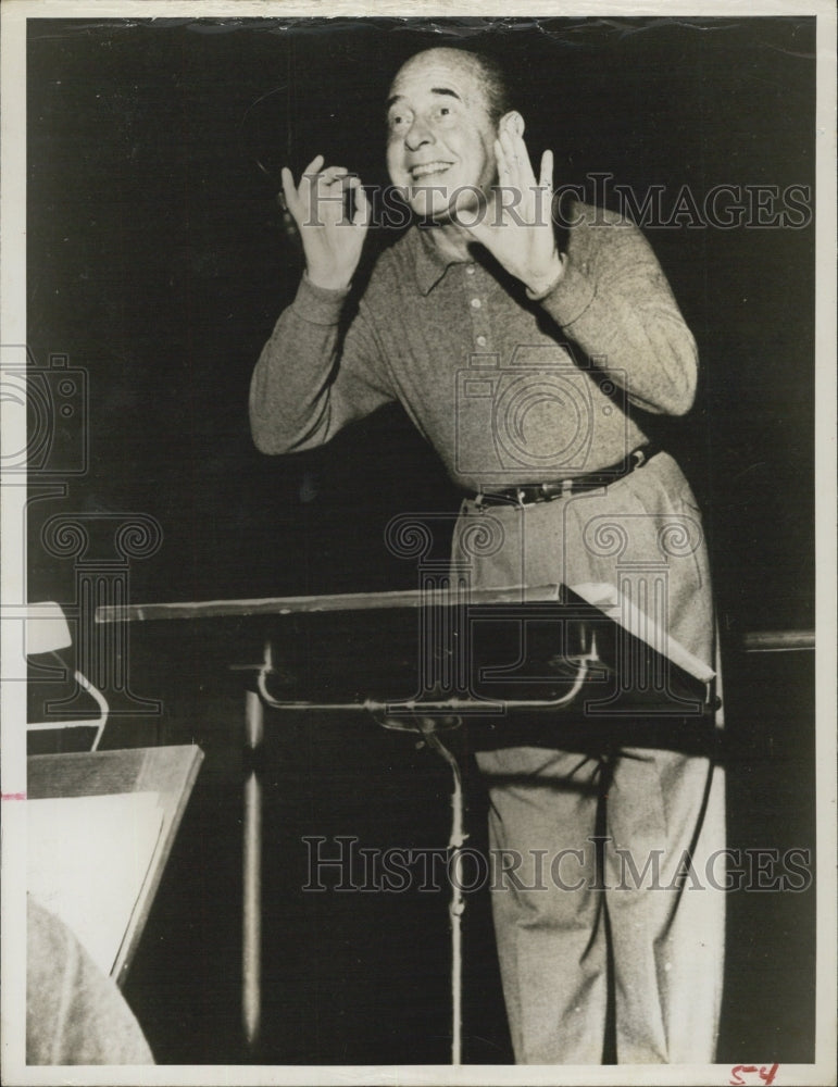 1960 Eugene Ormandy leads Orchestra in the United nations Day - Historic Images