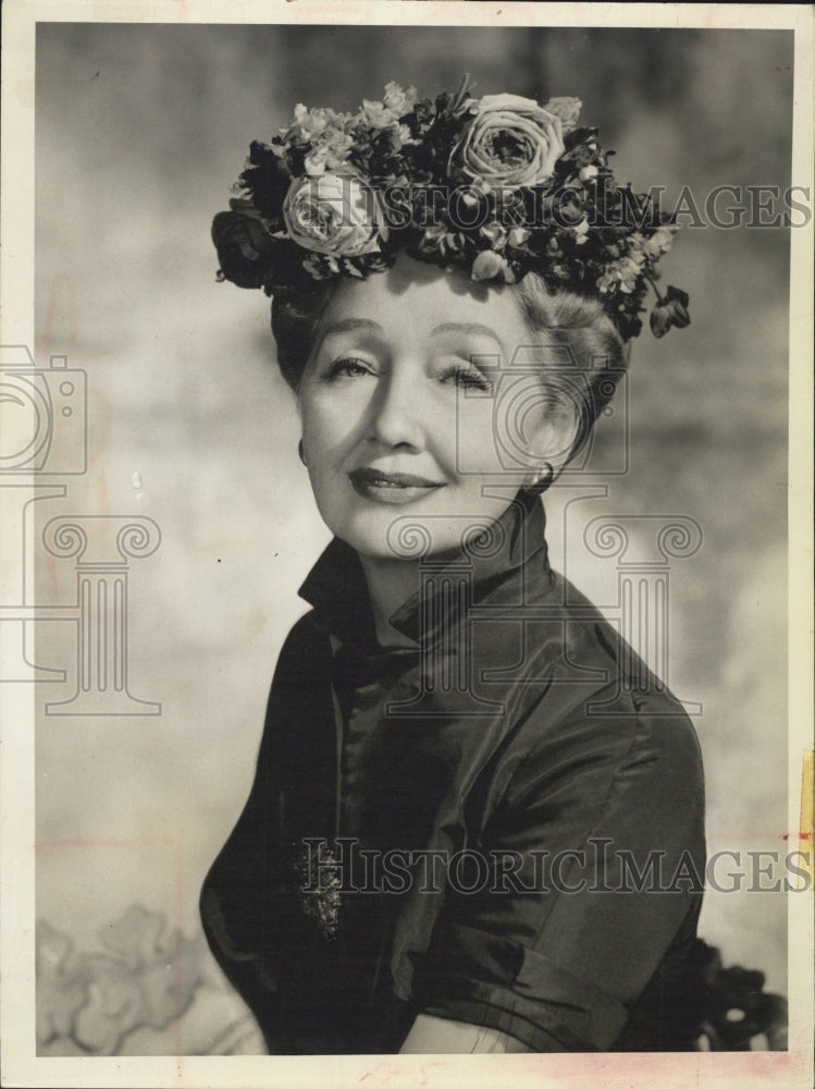 1960 Hedda Hopper America's best-known gossip columnists. - Historic Images