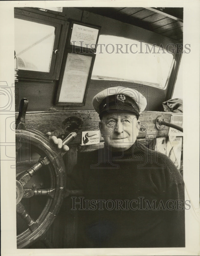 Press Photo Captain Joe Read the man in the picture. - Historic Images