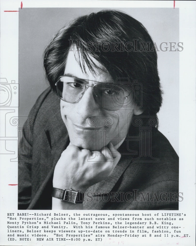 1985 Press Photo Lifetime TV&#39;s &quot;Hot Properties&quot; with host Richard Belzer - Historic Images