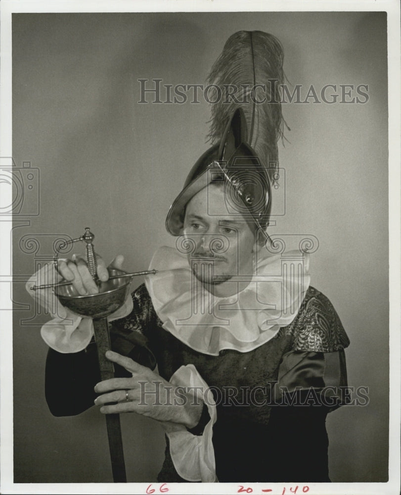 1966 Press Photo Dr. Irving E. Hall - Historic Images