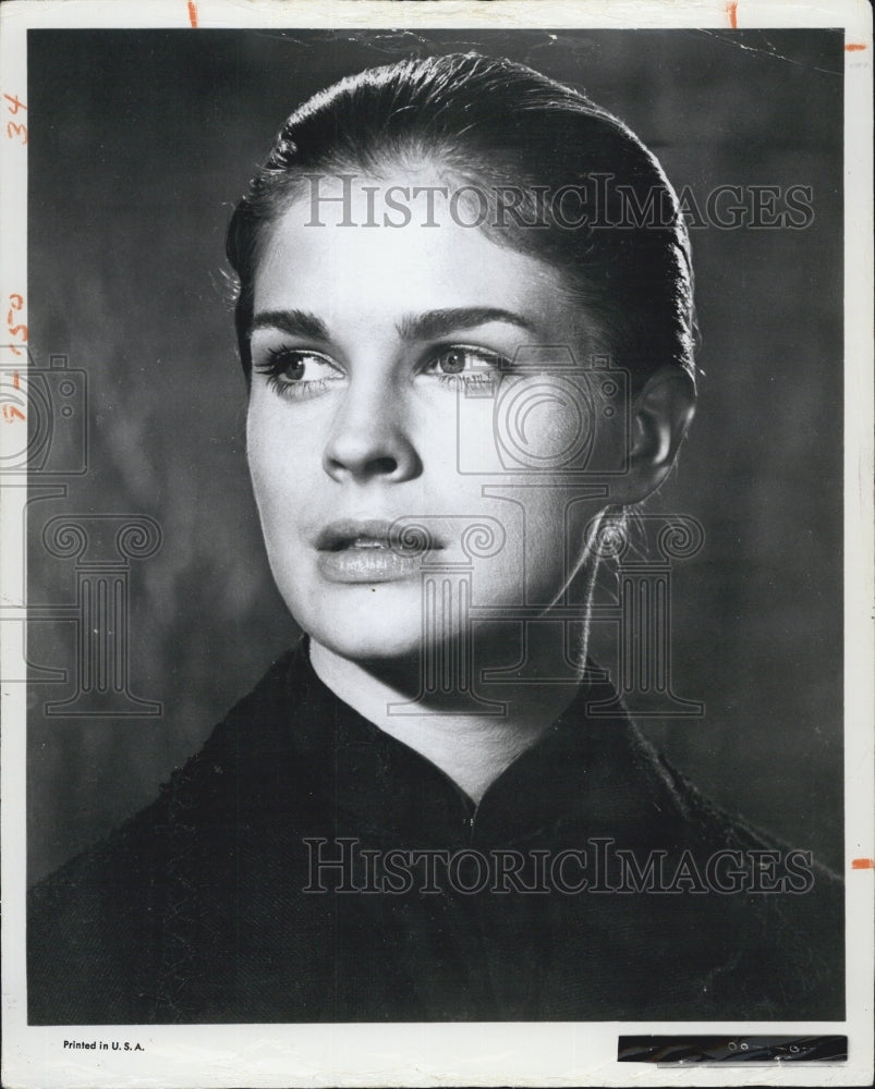 1975 Press Photo Movie &quot;The Sand Pebbles&quot; starring Candice Bergen - RSG76075 - Historic Images