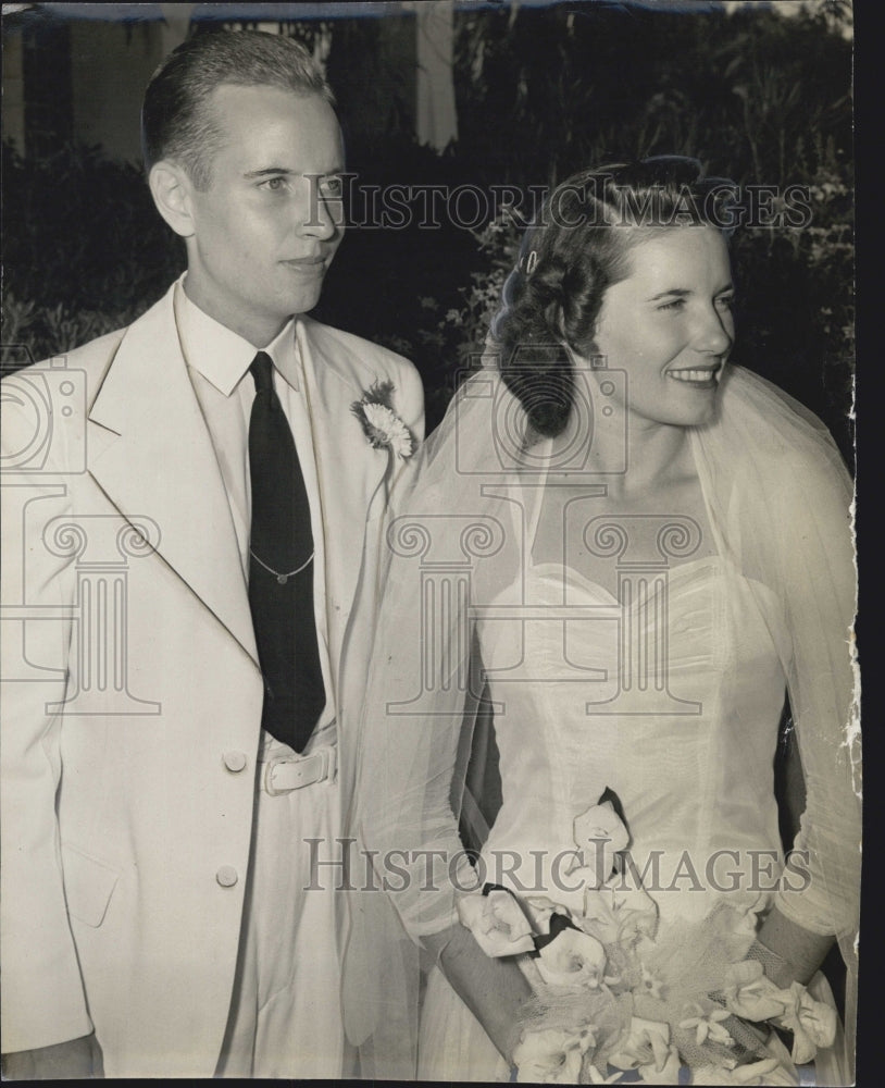 1942 Mr. and Mrs. Donald Wriplit - Historic Images