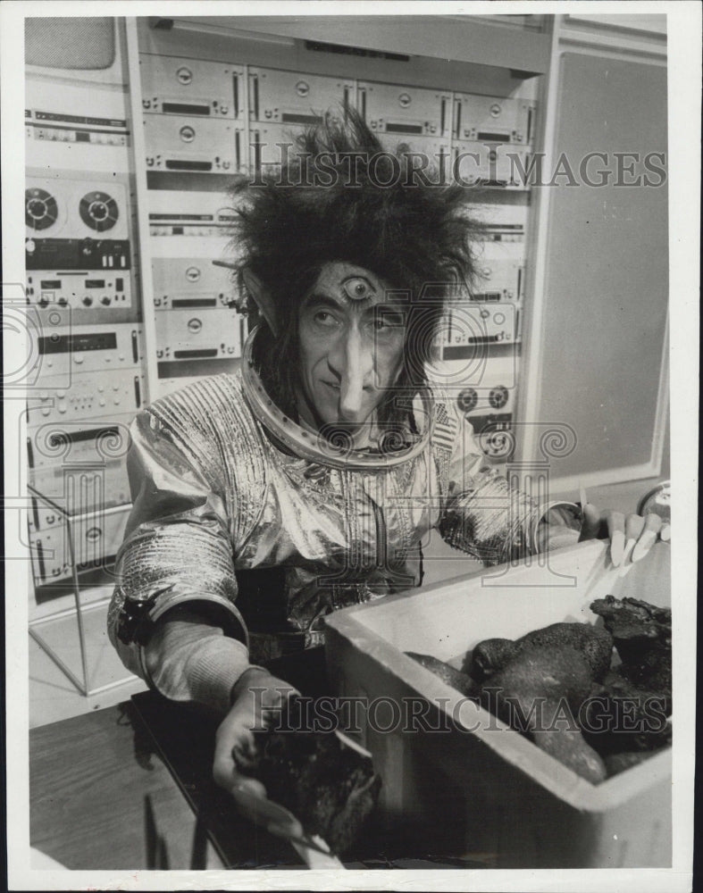 1970 Pat Paulsen "Just Friends" - Historic Images