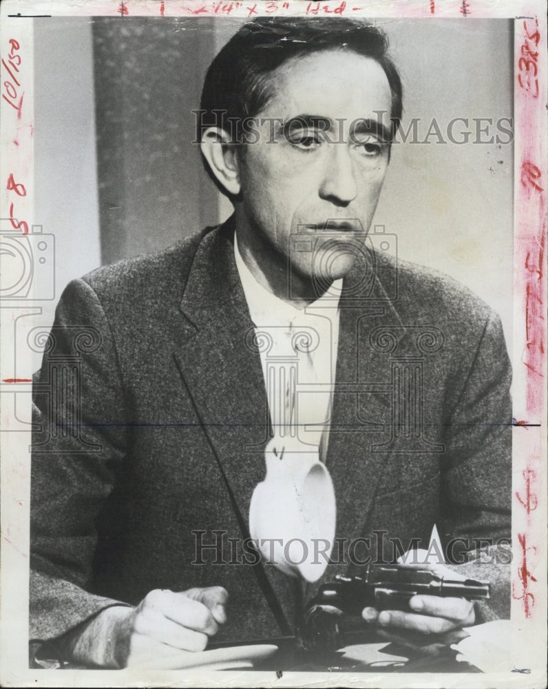 1968 Pat Paulsen  on the "smothers Brothers Show" - Historic Images