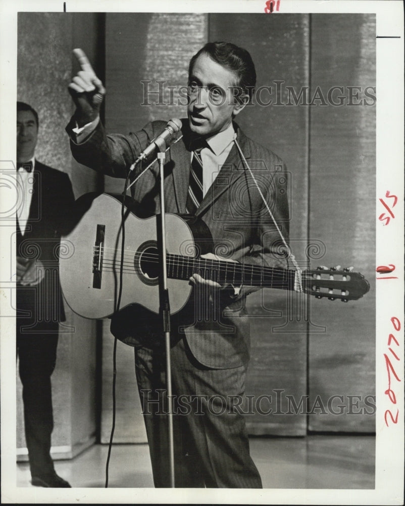 1969 Pat Paulsen - Historic Images