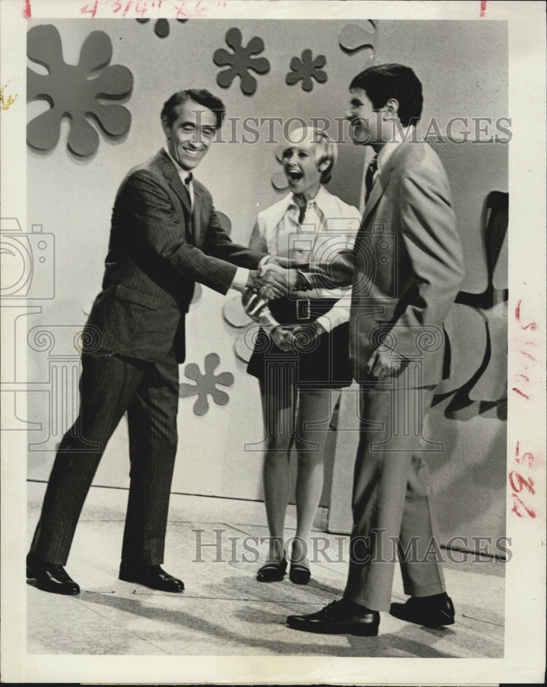 1968 Pat Paulsen, Jackie Miller and Dick Bassman on &quot;The Dating game - Historic Images