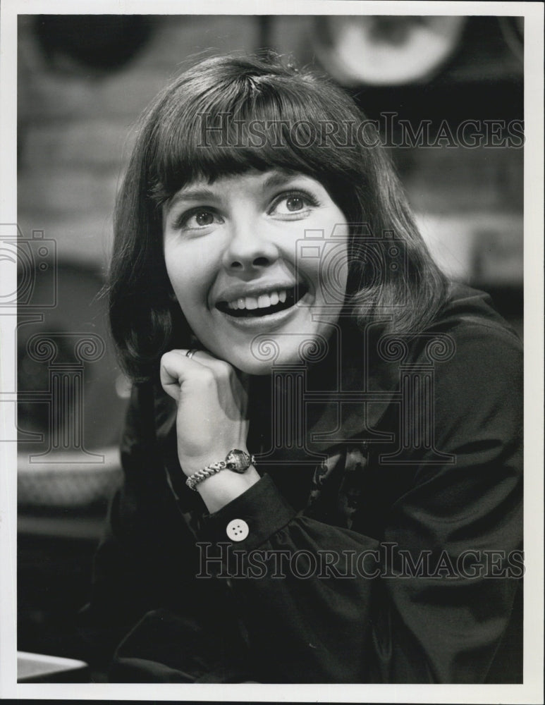 1967 Julie Parrish in "Good Morning World" - Historic Images