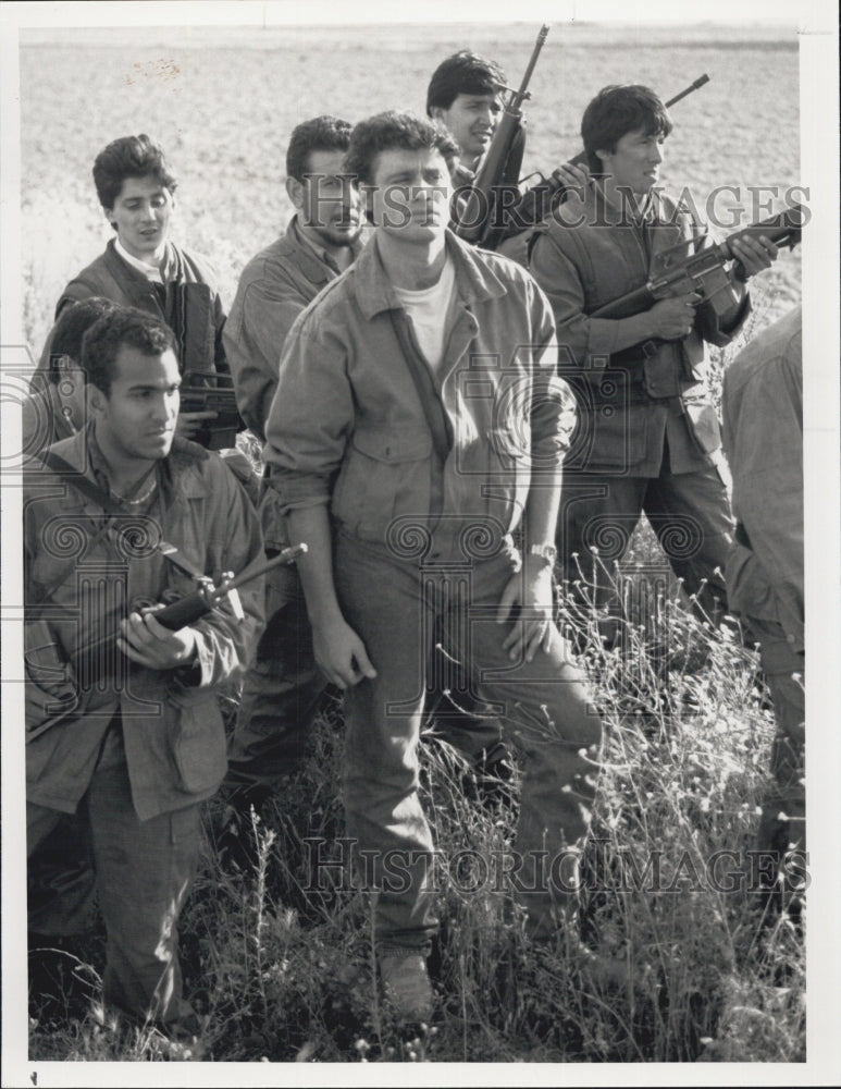 1990 Press Photo Steven Bauer in &quot;Drug Wars: The Camarena Story&quot; - Historic Images