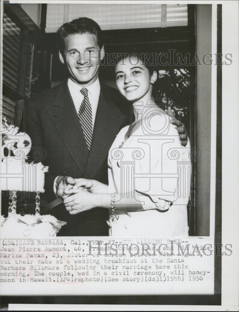 1956 Actor Jean Pierre Aumont and his bride Marisa Pavan - Historic Images