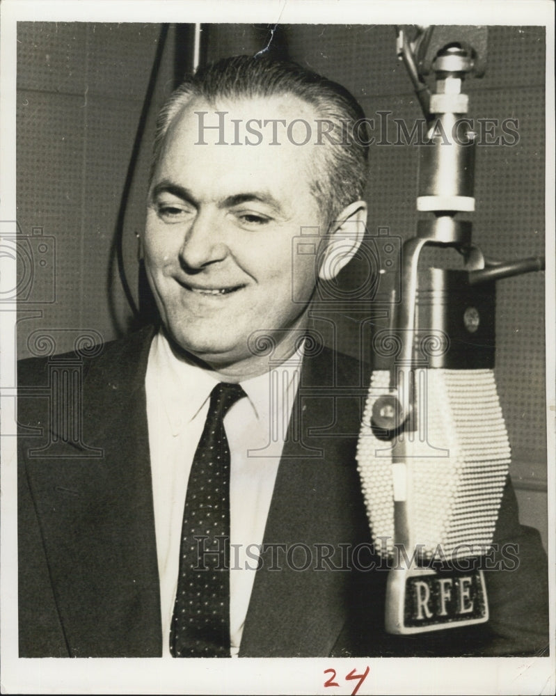 Press Photo General Bela Kiraly to talk at Radio Free Europe luncheon - Historic Images