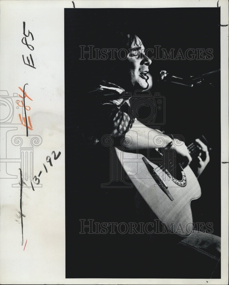 1976 Press Photo Elbert Higgins American Musician and Singer. - Historic Images