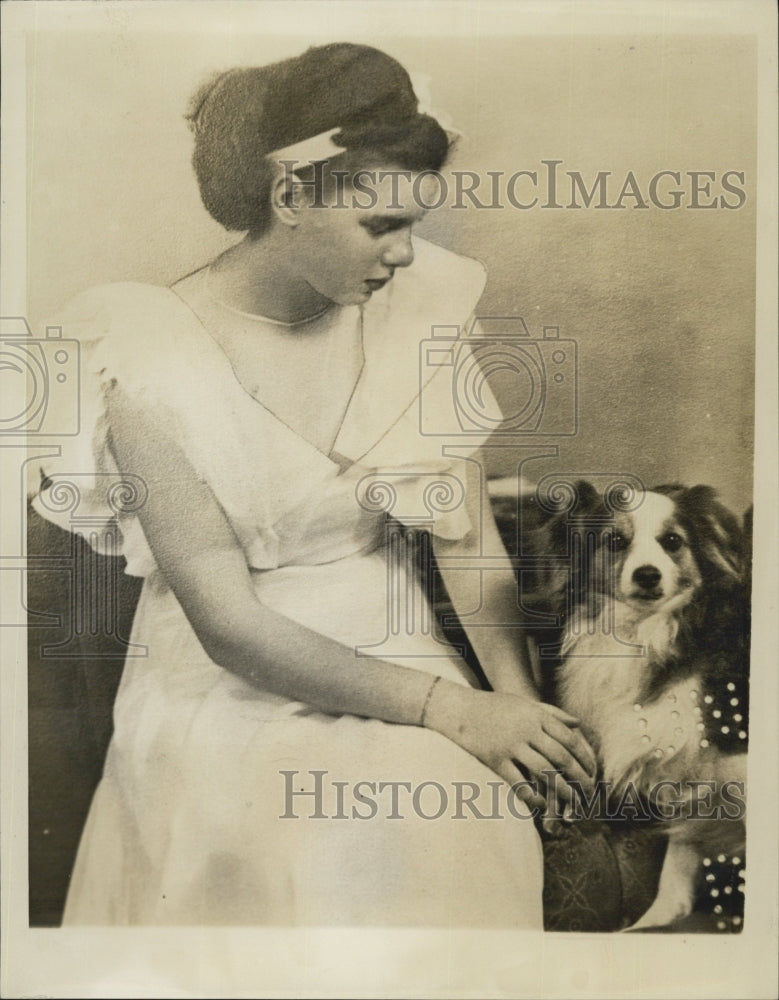 1939 rs.Walter Hibberd and her dog. - Historic Images