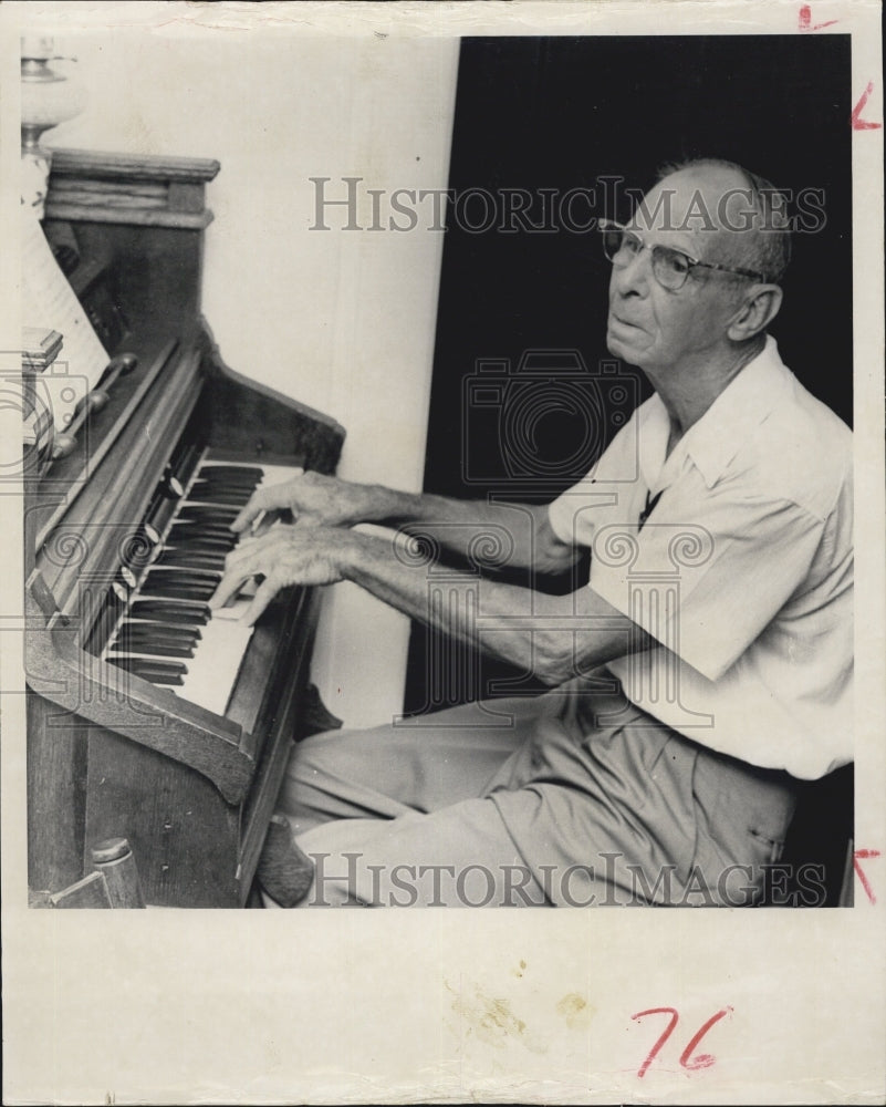 1965 Walter L Bischoff playing 100yr old organ in Grace Turner House - Historic Images