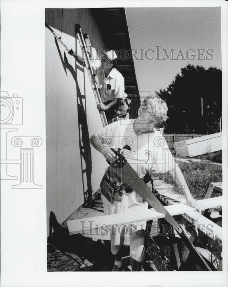 1989 Press Photo Pinellas Habitat for Humanity volunteers,Jane and Roger Simpson - Historic Images