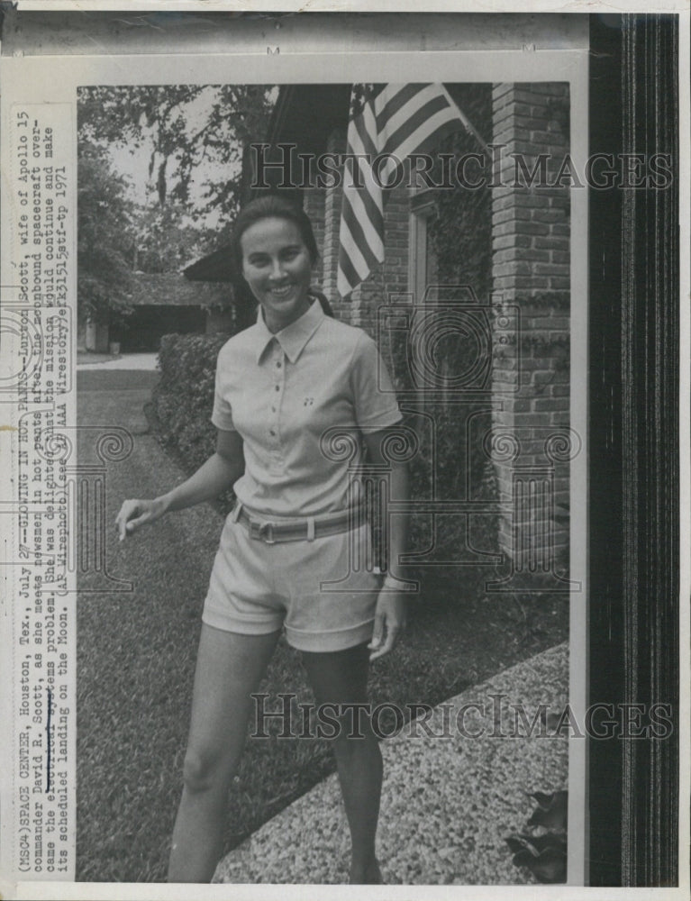 1971 Mrs. David R. Scott - Historic Images