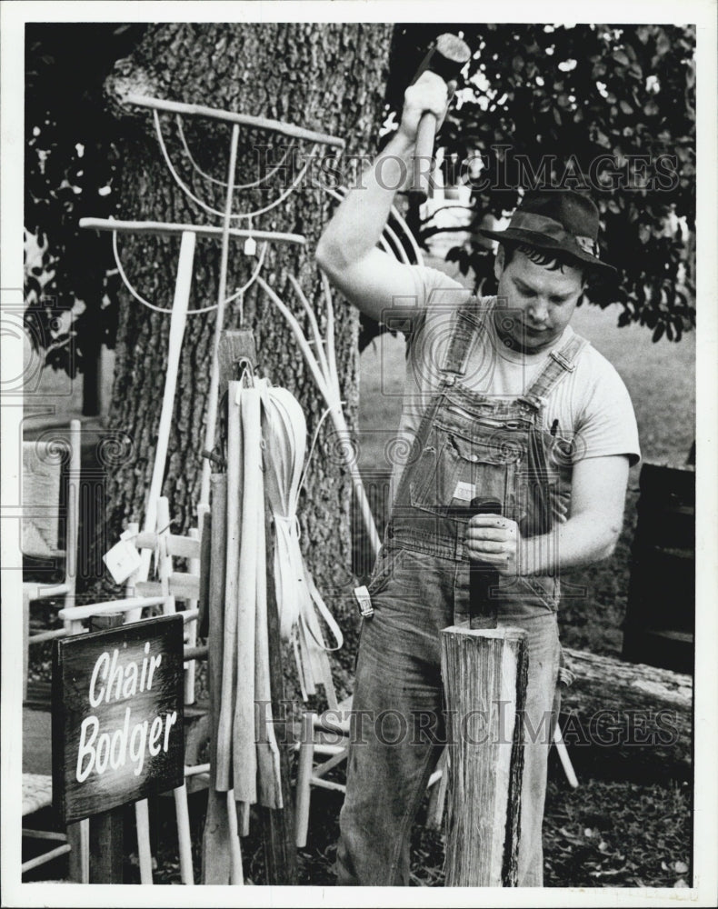 1987 Press Photo Artisan Bill Gibbs at Florida State Fair - Historic Images