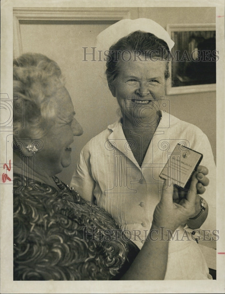 1965 Nurse Mary Swallen is awarded honoring her service - Historic Images