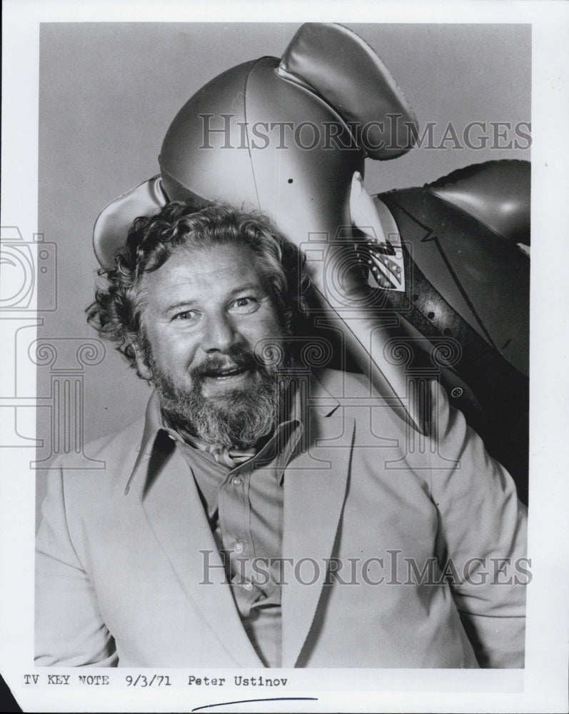 1971 Actor Peter Ustinov Elephant Suit - Historic Images