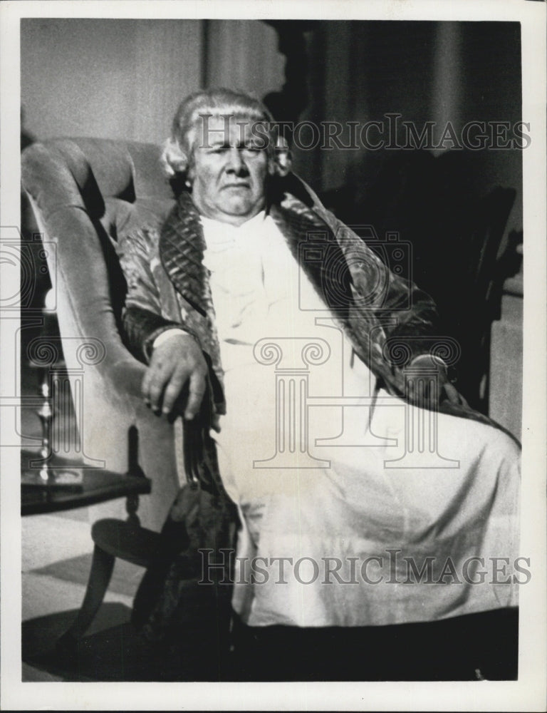 1979 Press Photo Peter Ustinov in &quot;The Last King of America&quot; - Historic Images