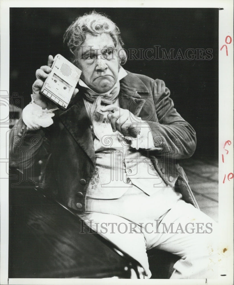 1984 Press Photo Peter Ustinov in "Bethoven's Tenth" - Historic Images