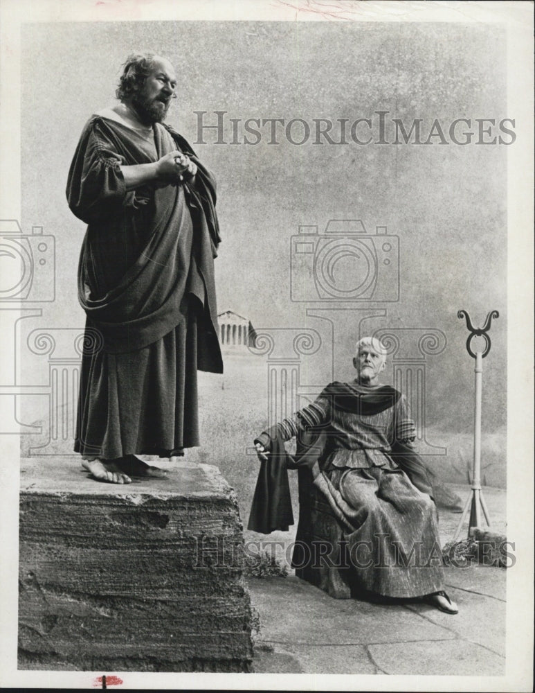 1966 Peter Ustinov  in "Barefoot in Athens" - Historic Images