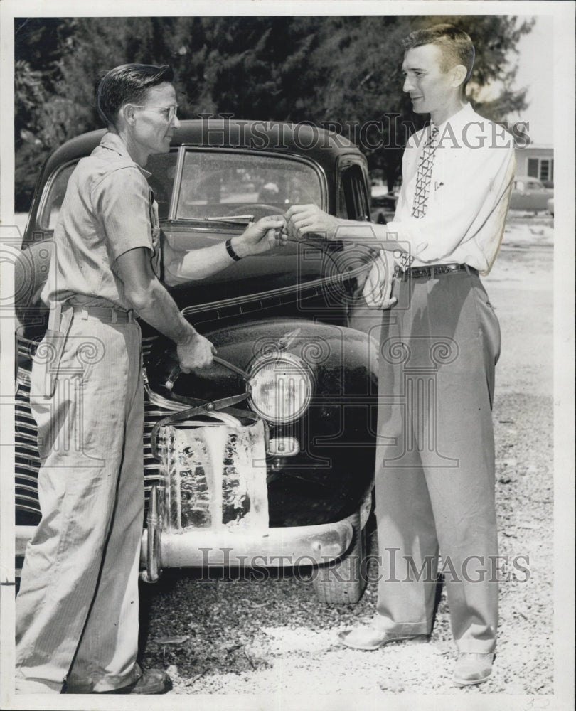 1947 S.L. Clabo  and W.S. Thompson - Historic Images