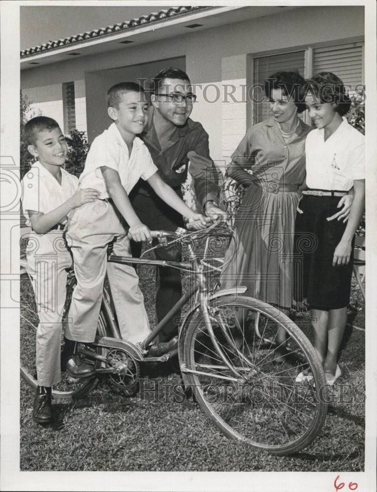 1960 The Scott Family, Henry and Leslie, Mr. and Mrs. Scott, and - Historic Images