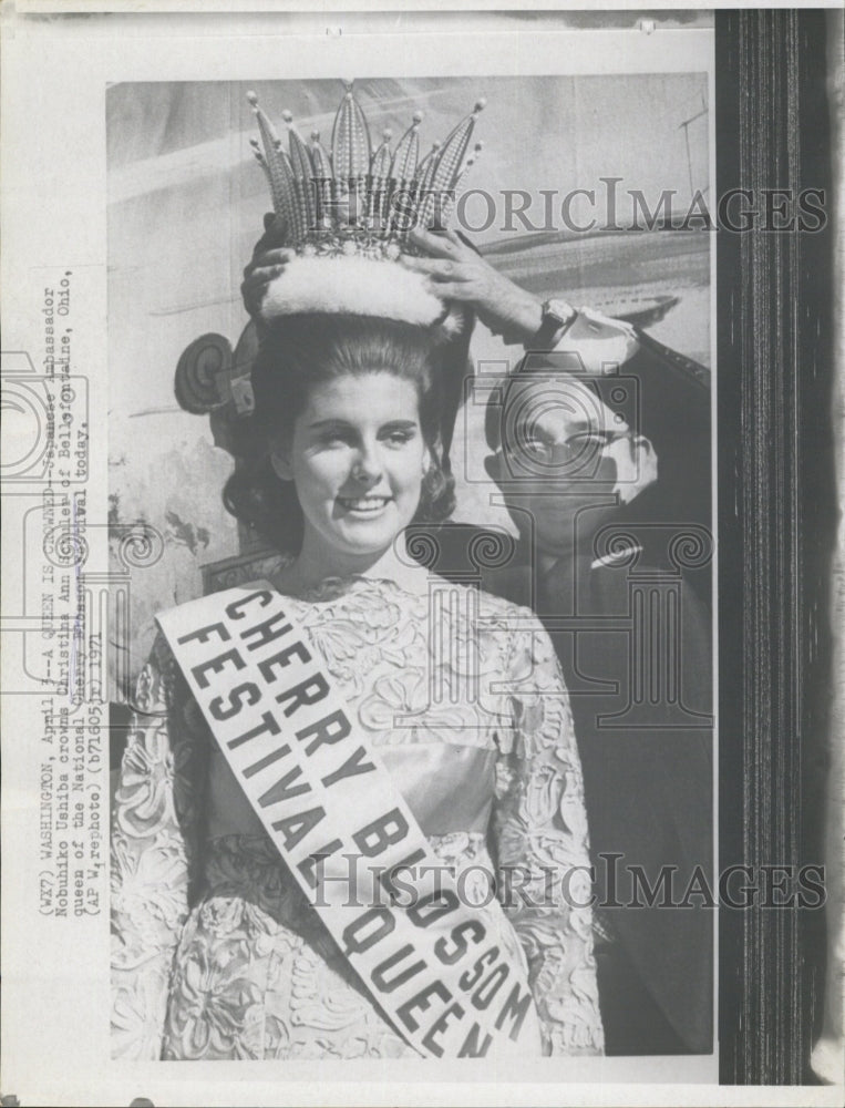 1971 Christina Ann Schuler is crowned queen. - Historic Images