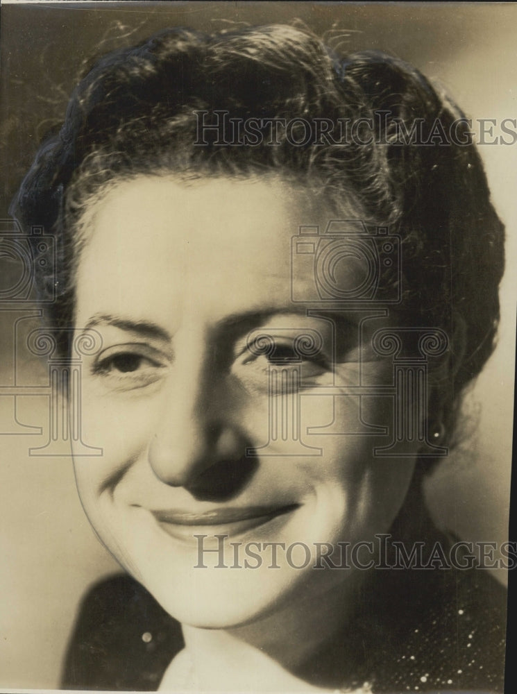 1951 Dorothy Strom the girl in the picture. - Historic Images