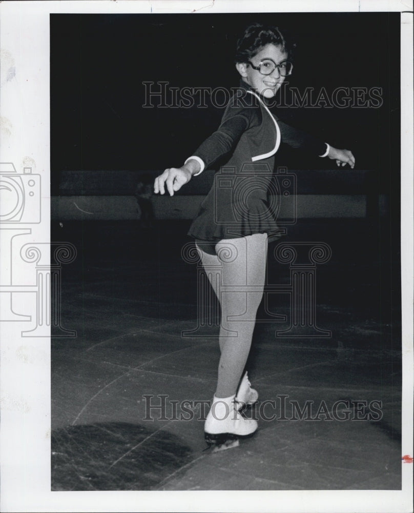 1980 Press Photo Michelle Stover in ice skate - Historic Images