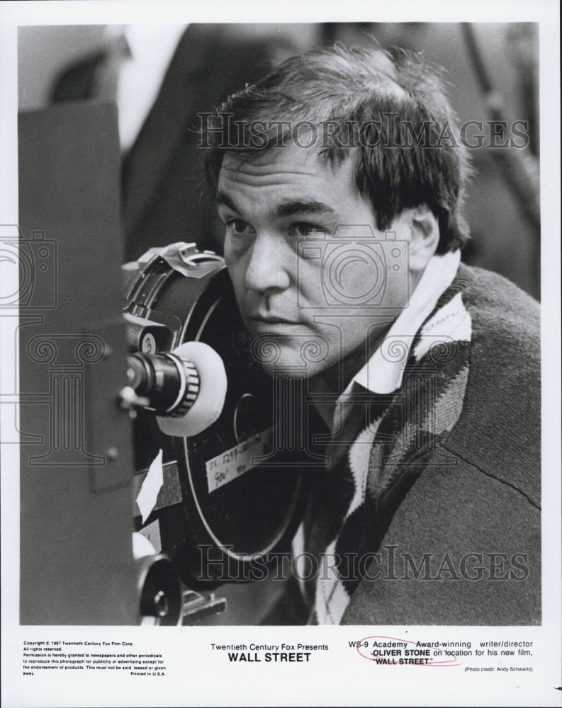 1987 Press Photo Director Oliver Stone of "Wallstreet" - Historic Images