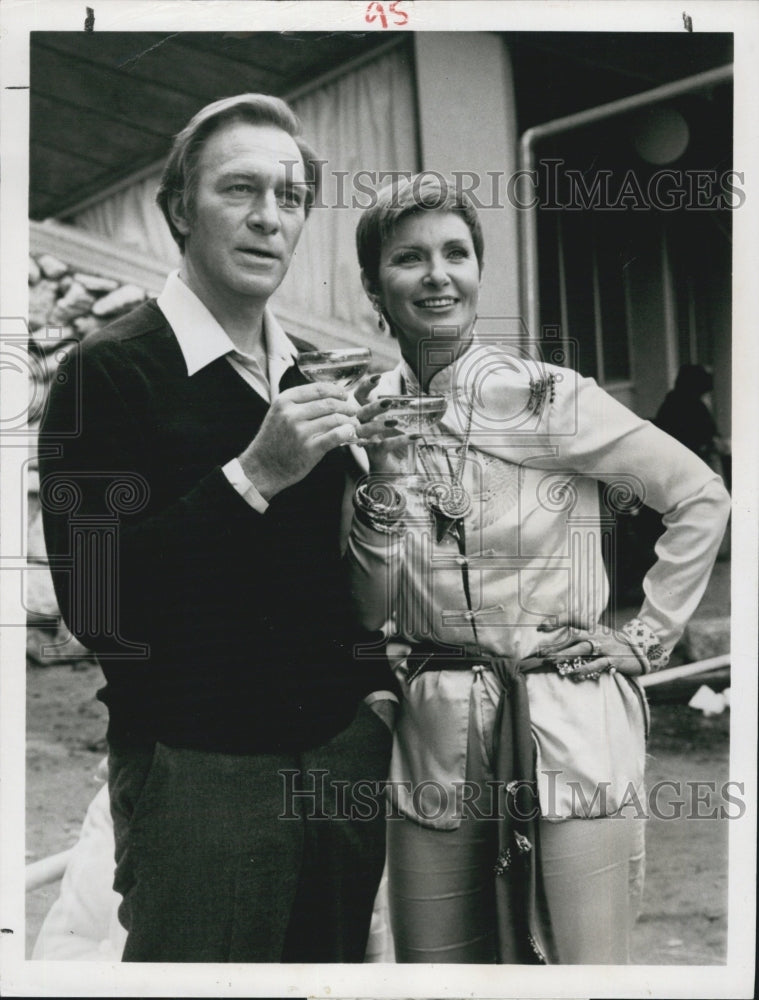 1980 Press Photo Chritopher Plummer and Joanne Woodward in "The Shadow Box". - Historic Images
