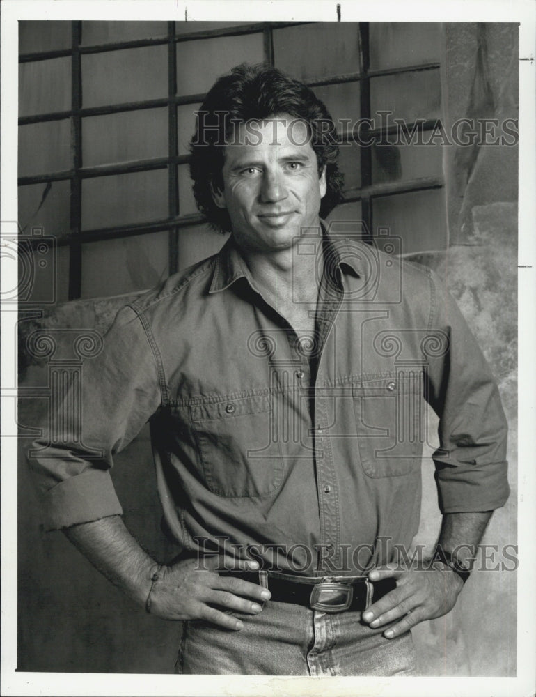 1989 Press Photo Tom Wopat stars as Dr. Jed McFadden in "Peaceable Kingdom" - Historic Images