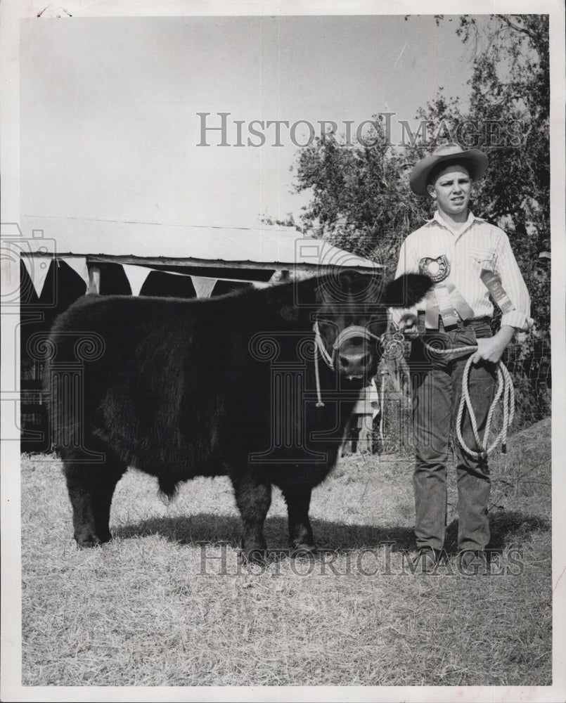 1961 Jim McAllister and Reserve Grand Champion - Angus Steer - Historic Images