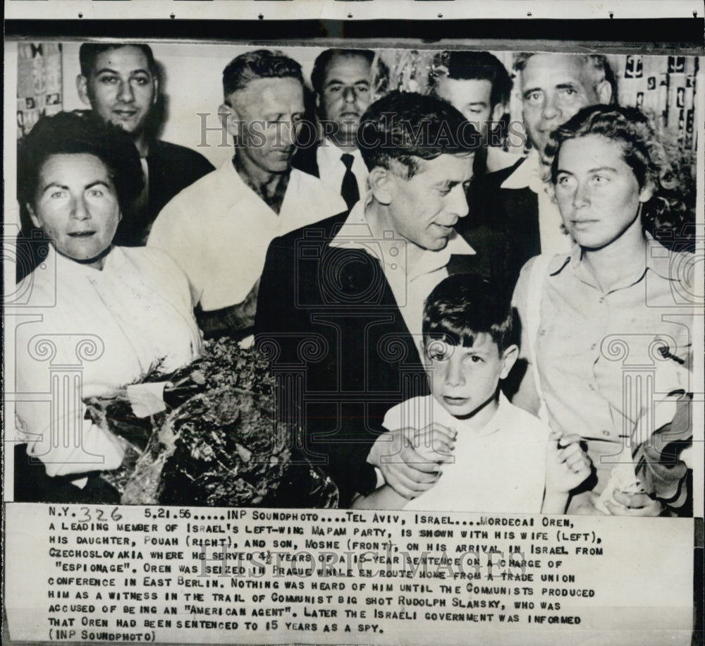 1956 Press Photo Mordecai Oren with wife, daughter, Pouah &amp; son, Mosme in Israel - Historic Images