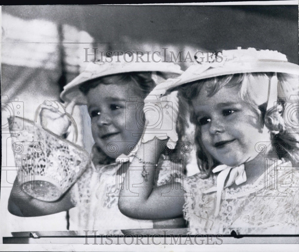 1959 Press Photo Twin hearts defects corrected for Debbie &amp; Donna Horst - Historic Images