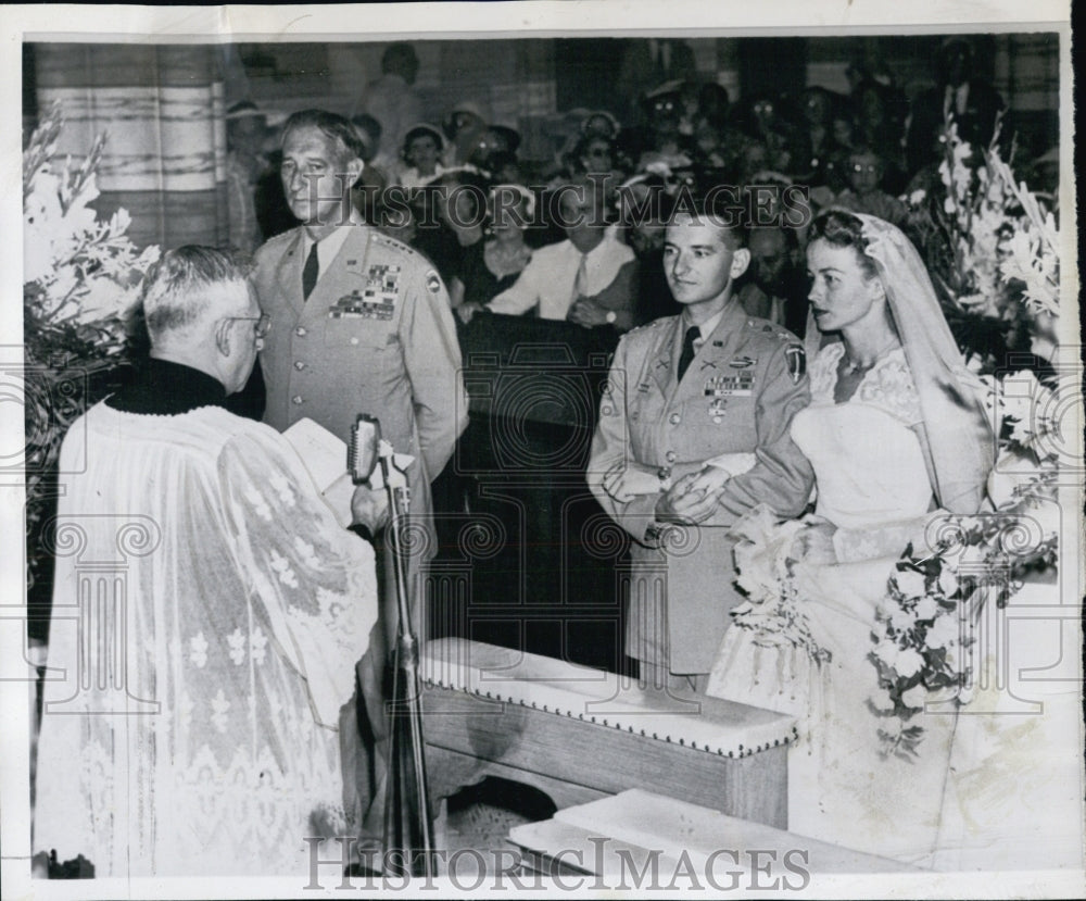 1953 Press Photo Gen. Mark W. Clark, Major Williams Clark &amp; Audrey Caire Loflin - Historic Images