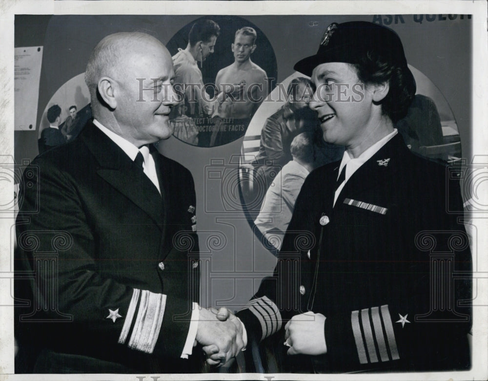 1946 Admiral Gygax & Capt. Mildred McAfee Horton Of Waves - Historic Images