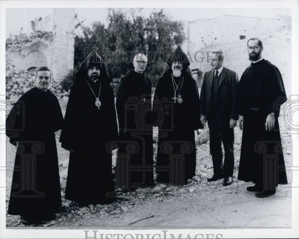 Press Photo Priest and Cardinals view the ruins of the Holy Shrine, Mount Zion - Historic Images