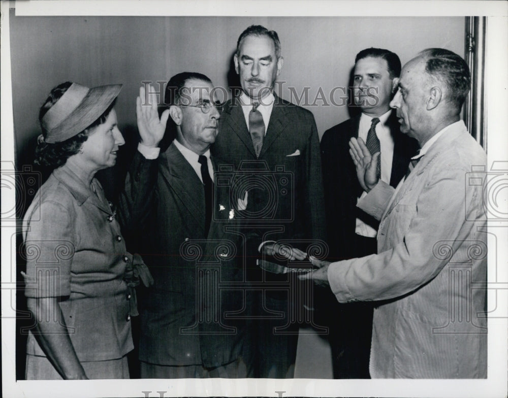 1949 Mr. & Mrs. John D. Hickerson, Dean Acheson, James ER. Webb - Historic Images