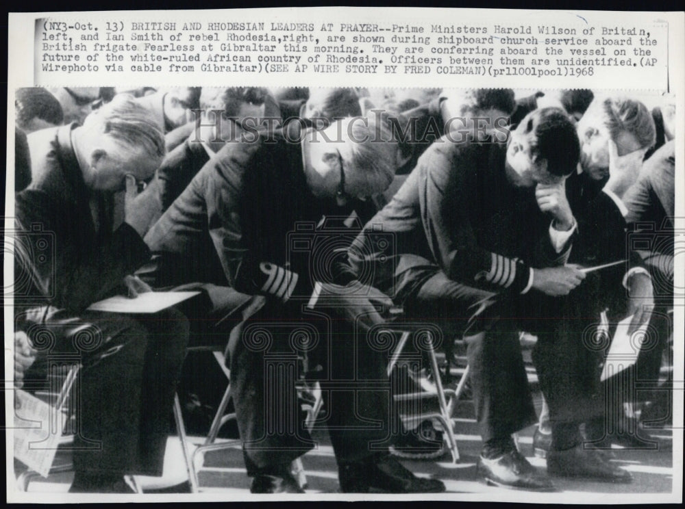 1968 Press Photo British and Rhodesian leaders at prayer - Historic Images