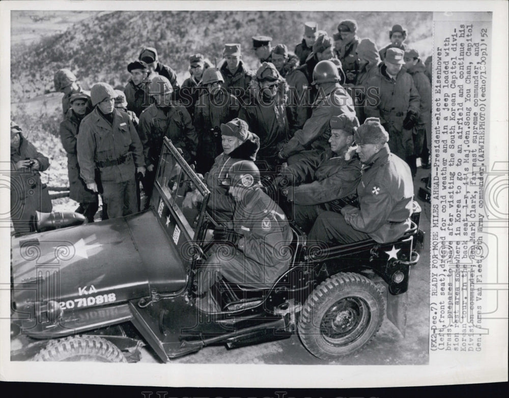 1952 President Eisenhower With Troops in Korea - Historic Images