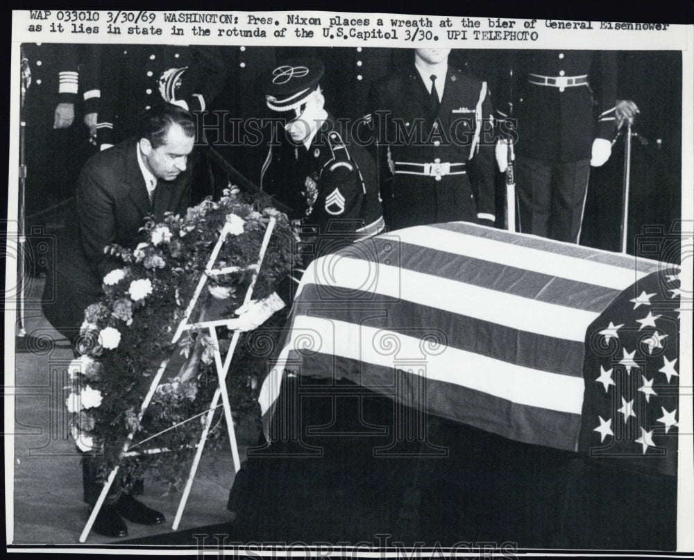 1969 Press Photo President Nixon Memorial Wreath Bier General Eisenhower - Historic Images