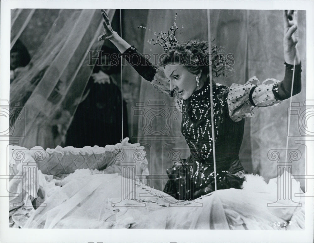 Press Photo Ballerina Natalia Dubinskaya in "The Sleeping Beauty" - Historic Images