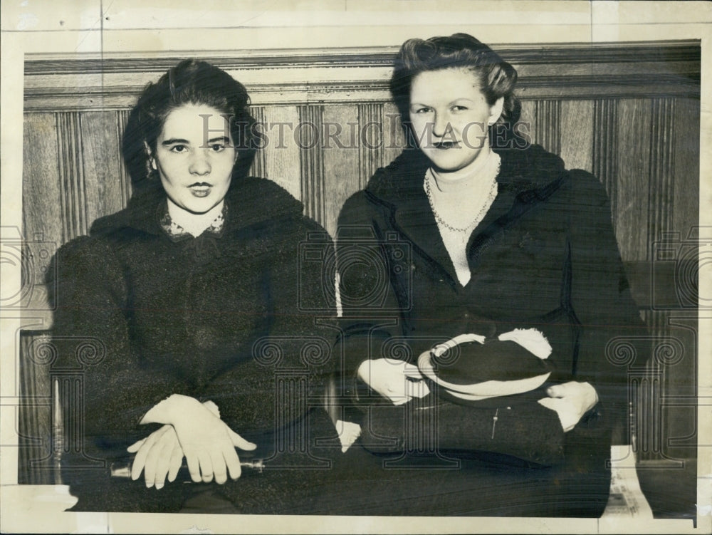 1939 Marie Oliver and Fay Mikulka released on probation - Historic Images